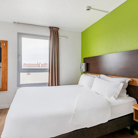 พรีมิเย คลาส ลียง ซองทร์ การ์ฺ ปาร์ตดิเยอ โฮเทล Hotel ภายนอก รูปภาพ