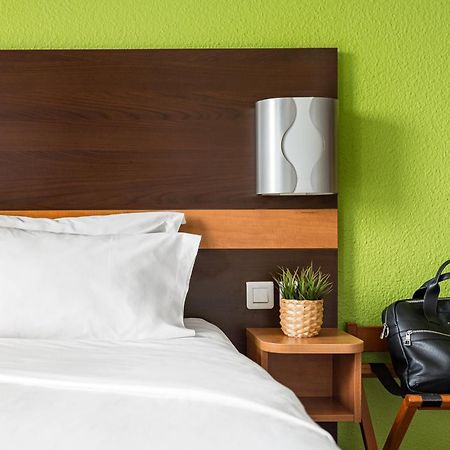 พรีมิเย คลาส ลียง ซองทร์ การ์ฺ ปาร์ตดิเยอ โฮเทล Hotel ภายนอก รูปภาพ