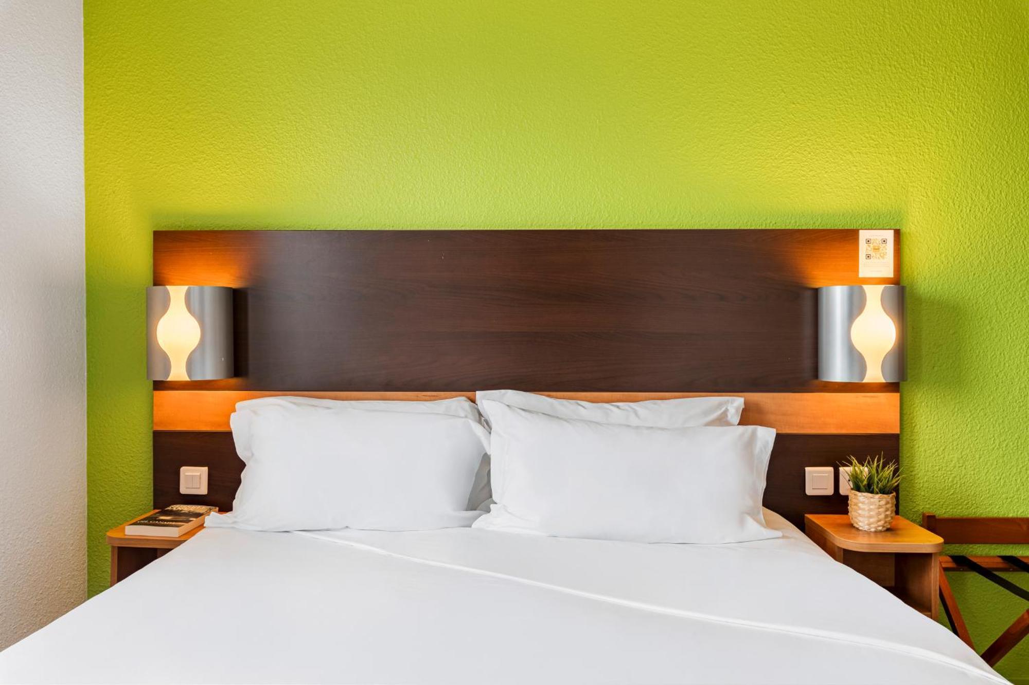 พรีมิเย คลาส ลียง ซองทร์ การ์ฺ ปาร์ตดิเยอ โฮเทล Hotel ภายนอก รูปภาพ