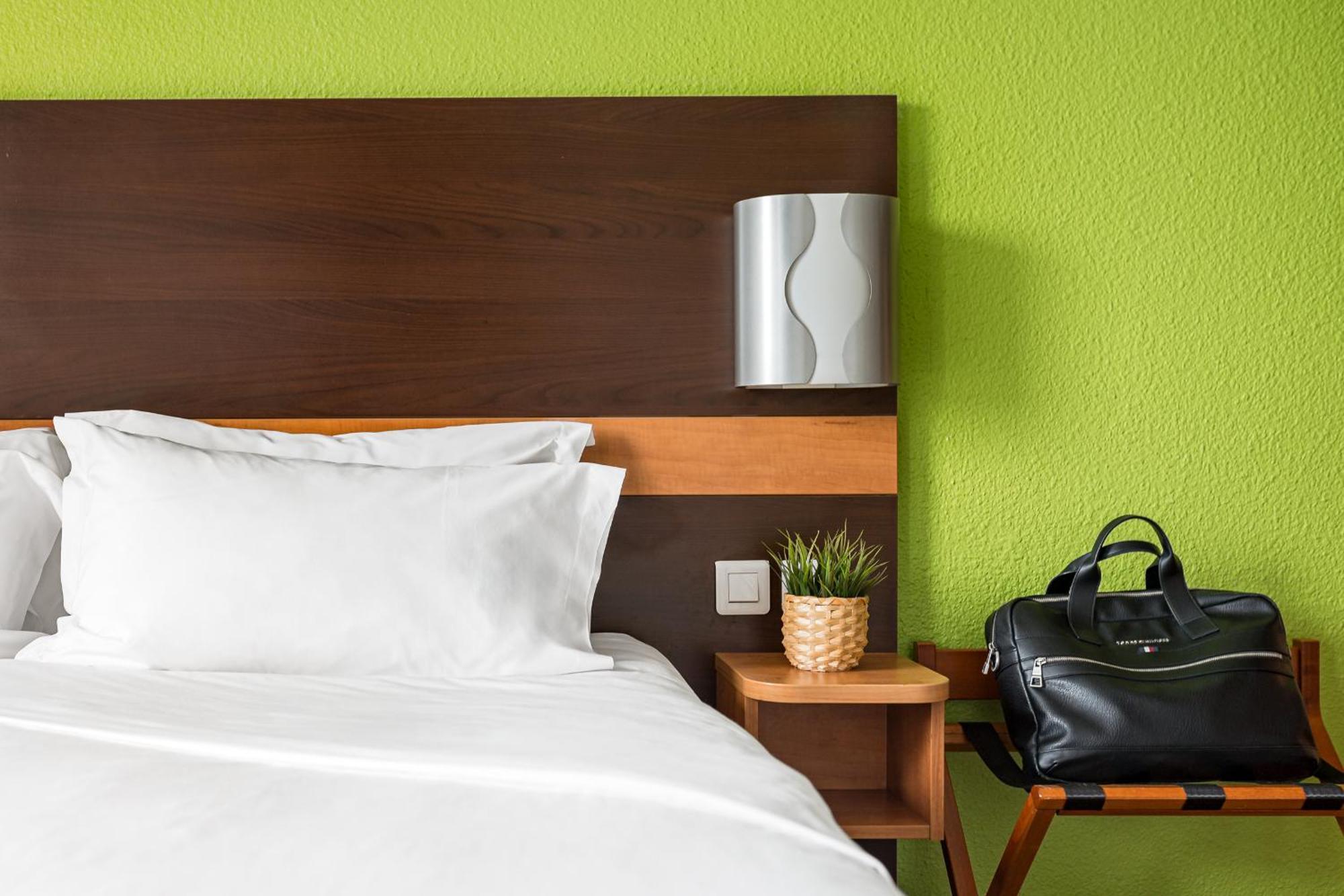 พรีมิเย คลาส ลียง ซองทร์ การ์ฺ ปาร์ตดิเยอ โฮเทล Hotel ภายนอก รูปภาพ